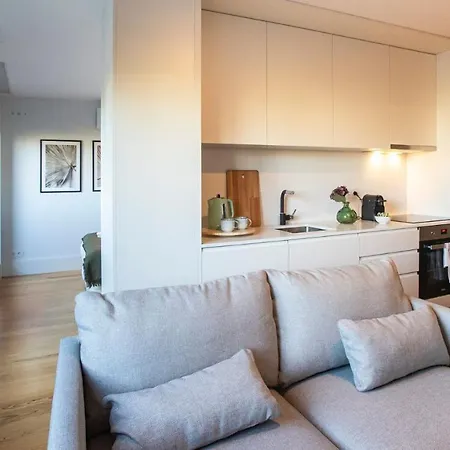 Stylish W/ Ac & Balcony By Lovelystay Apartmán Porto