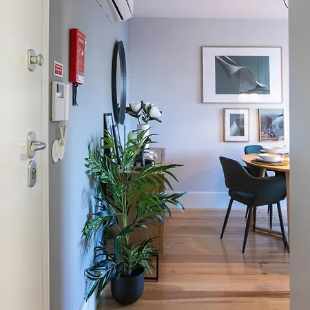 Apartment Stylish W/ Ac & Balcony By Lovelystay Porto